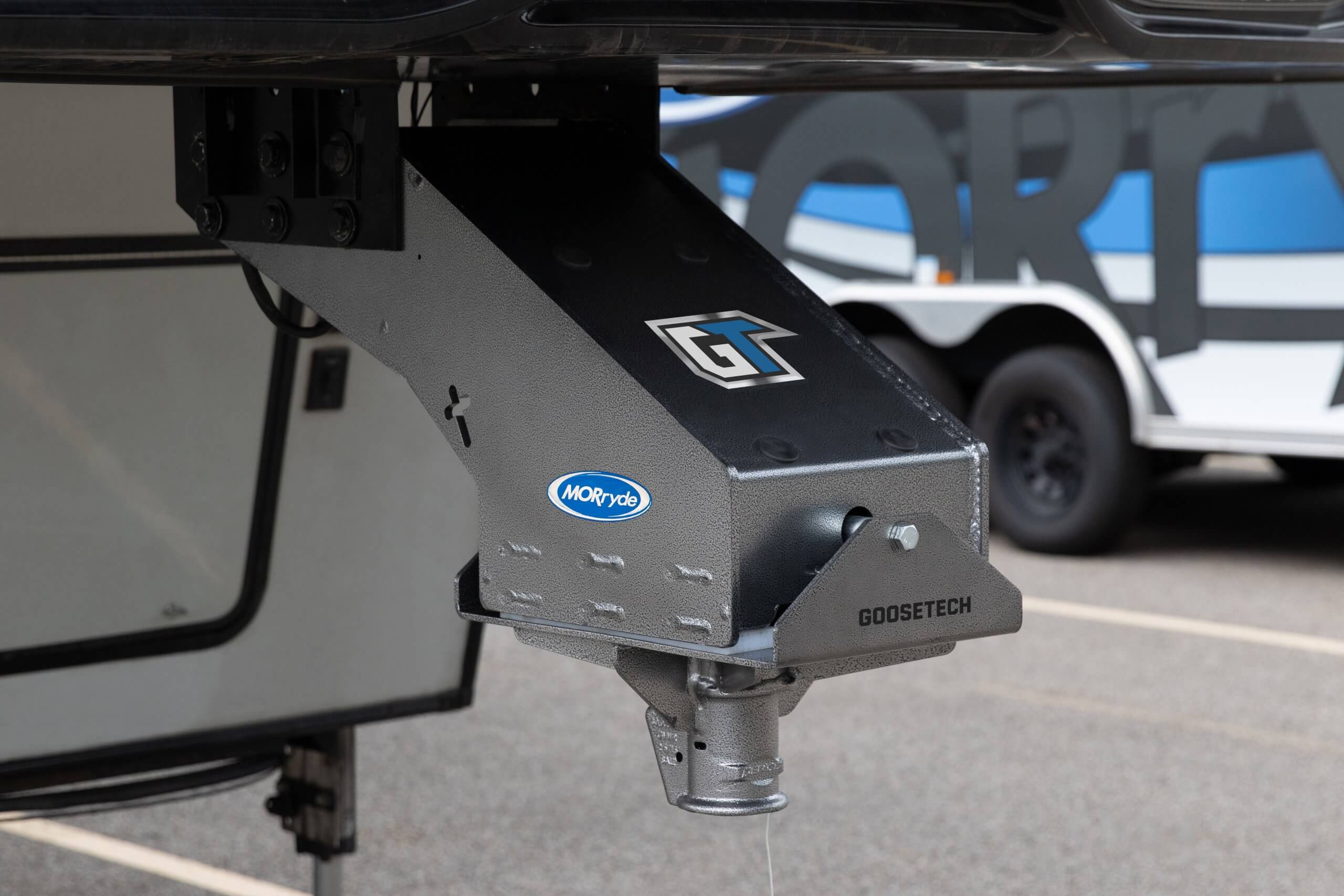 MORryde GooseTech fifth wheel to gooseneck pin box